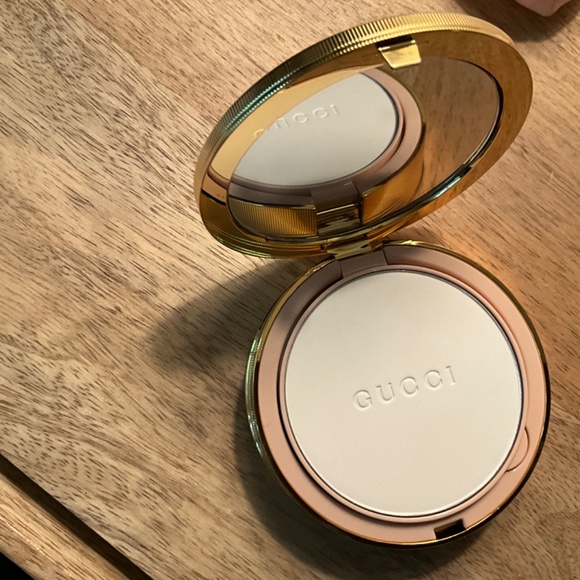 Gucci powder MatNatural 000 - Picture 3 of 5